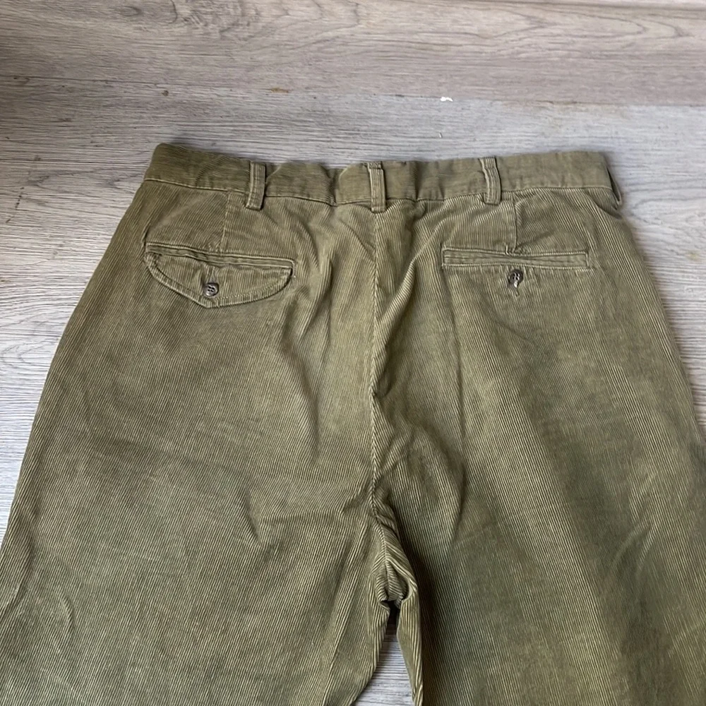 Ralph Lauren Standard Pleated Pant in Rugged Corduroy - Dark Olive